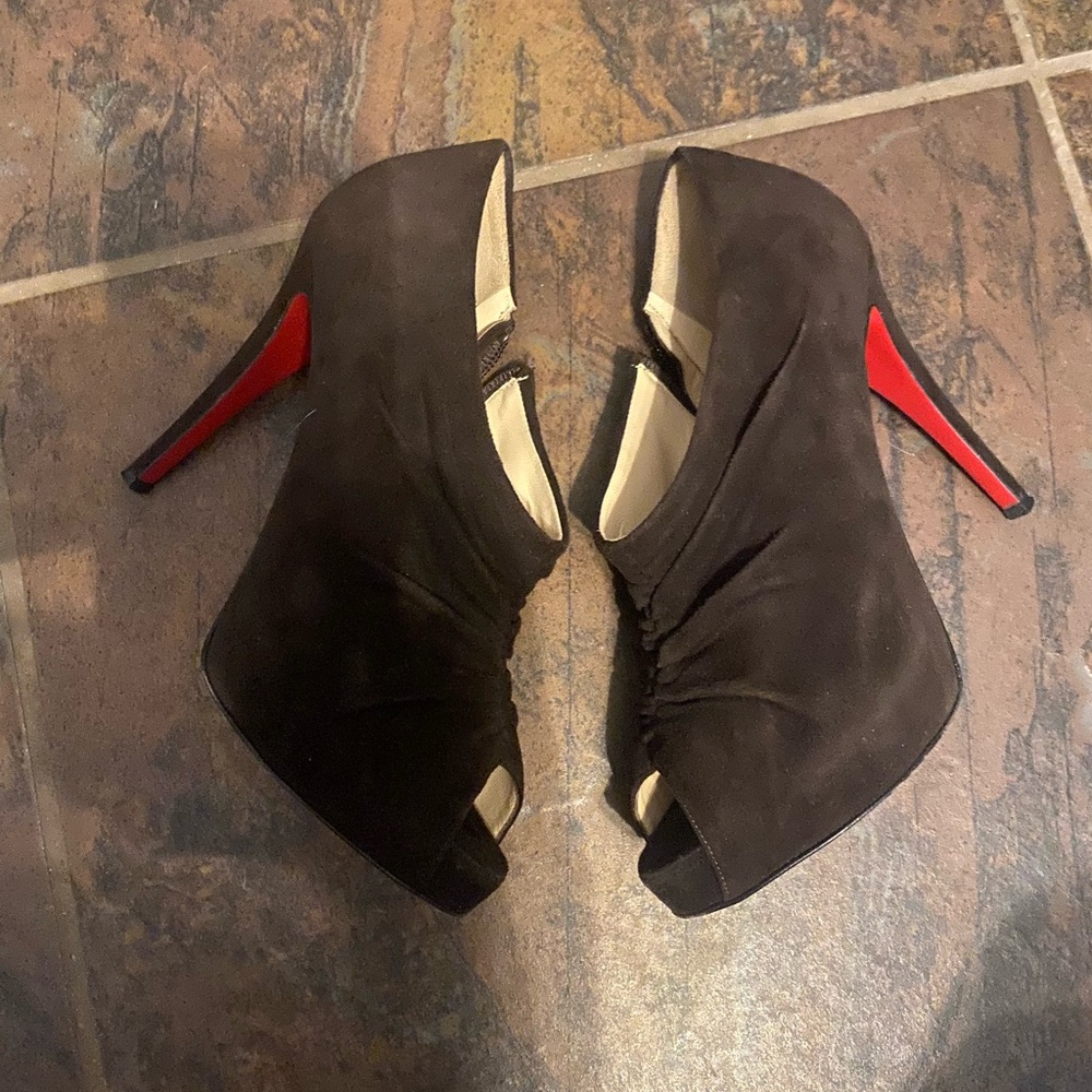 Louboutin Treopli 120MM Bootie Brown Suede 38.5